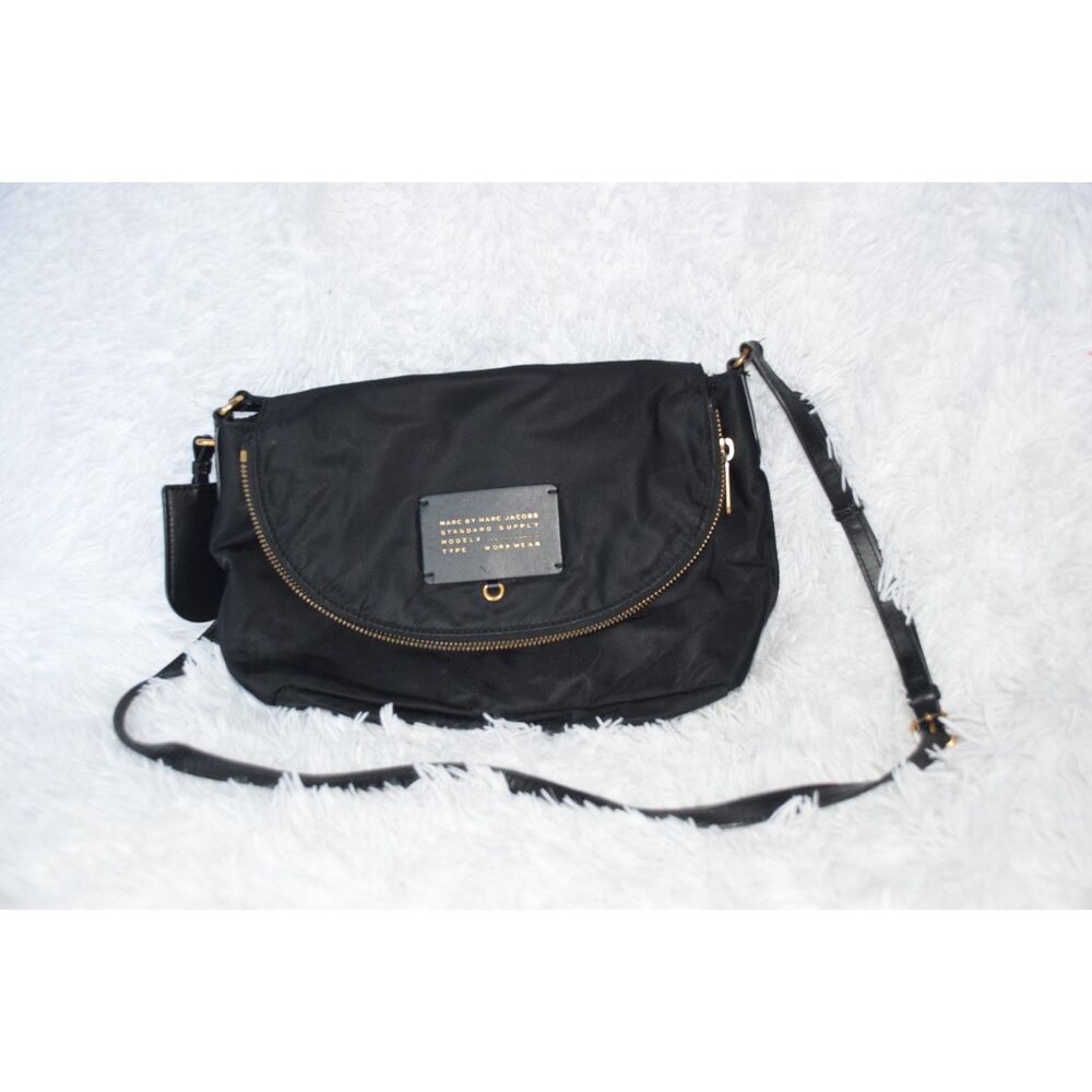 Marc by Marc Jacobs Black 100% Nylon Crossbody Bag Pre-owned Excellent Condition